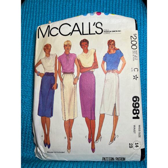McCalls 6981 pattern straight skirt size 14 - Picture 1 of 7